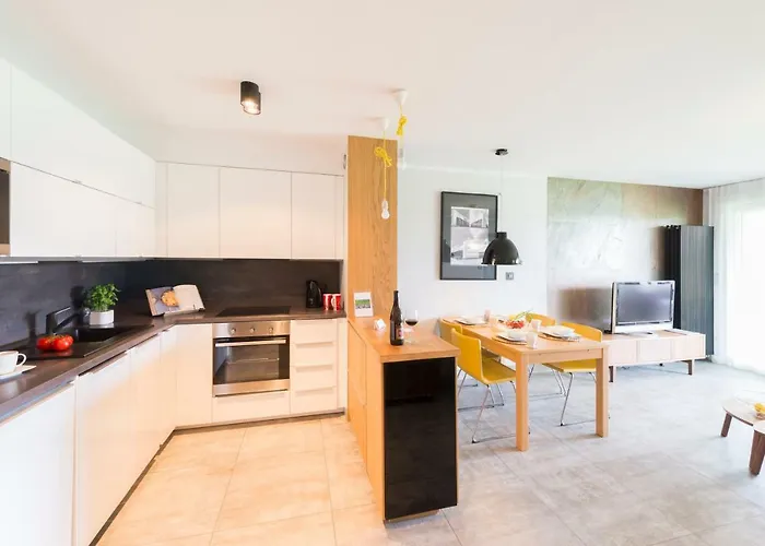 Apartament Kalinowo Golf - Salon Z Opcja Spania, Kuchnia I 2 Sypialnie, 1-6 Osob